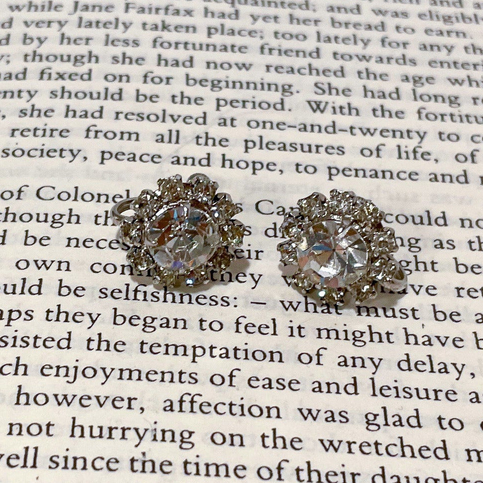 vintage clip on rhinestone earrings