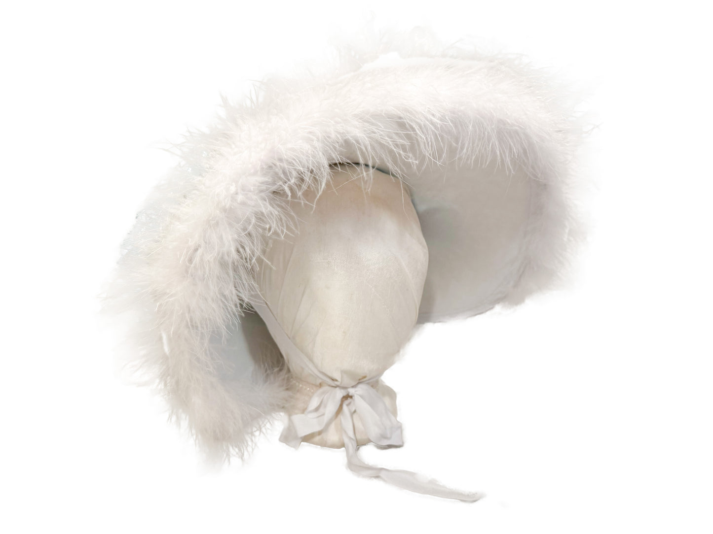 Caroler Bonnet: White and Aqua