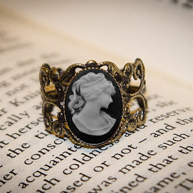 black and white regency or victorian cameo ring
